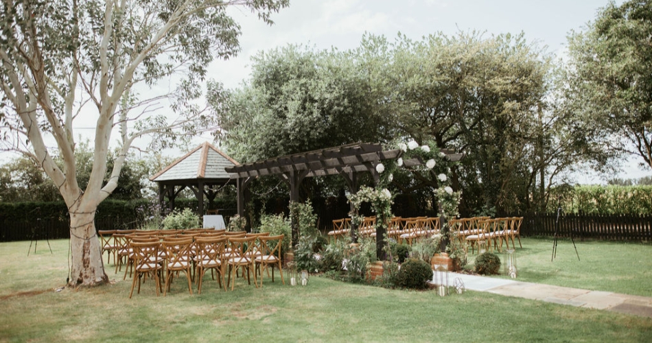 Image 3: Old Essex Barn